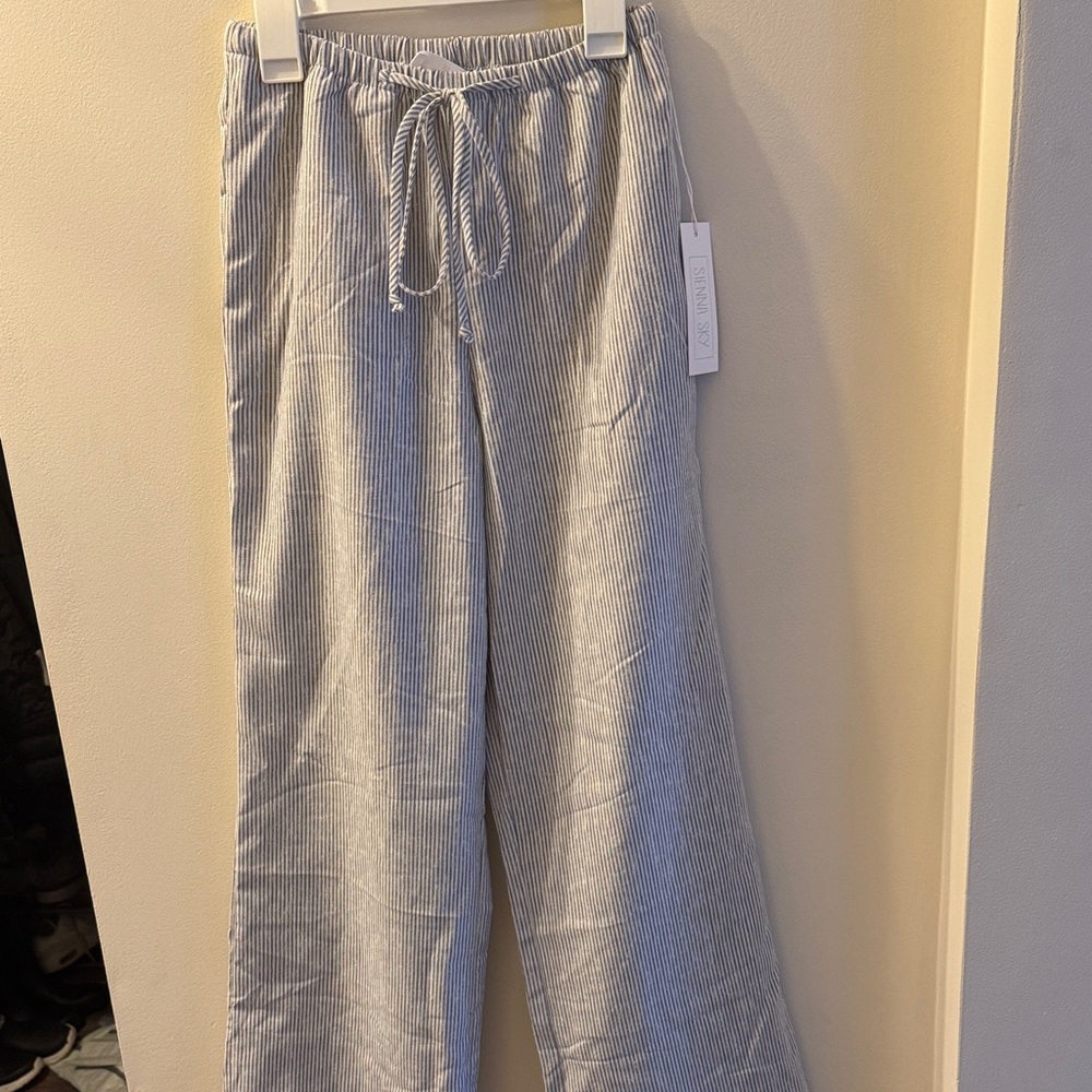 New with tags! Gray linen pants